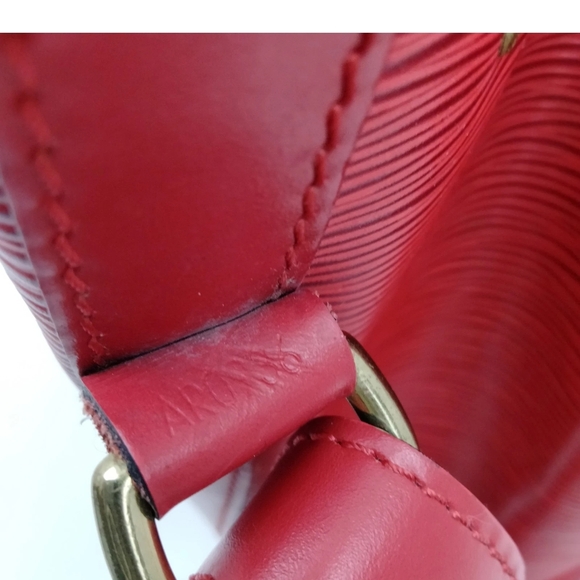 Louis Vuitton Red Petit Noe Epi Crossbody Bag with Adjustable Strap - Picture 9 of 9